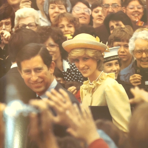 👑5 for $25- 3 Royal Books including Born to Be King, Prince William of Wales👑 - Picture 12 of 16